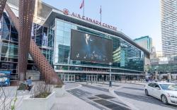 GLOBALSTAY. Maple Leaf Square
