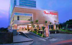 The Alana Hotel and Convention Center  Solo by ASTON