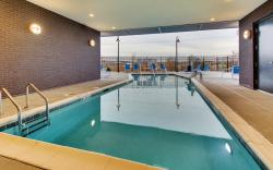 Holiday Inn Express And Suites Nashville MetroCenter Downtown By IHG