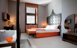 Orange Hotel