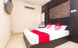 OYO 1581 Hotel Grand Palace