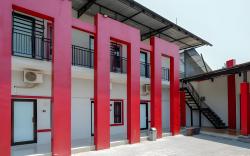 RedDoorz Syariah near Alun Alun Tegal