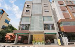 OYO Hotel King's Suites, Near Kammanahalli.