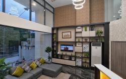 Griffin Hotel and Suites