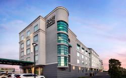 Four Points by Sheraton Hotel & Suites San Francisco Airport