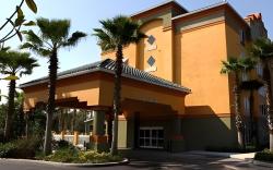 Galleria Palms Orlando - Free Theme Park Shuttles