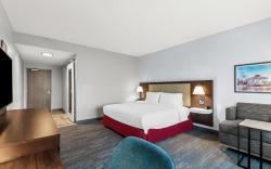 Hampton Inn & Suites Farmers Branch Dallas, TX