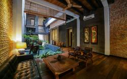 1825 Gallery Hotel