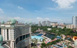 W Studio Resort Suites at Pyramid Tower