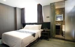 M1 North Point Hotel