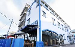 James Blue Hostel