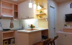 Mistow  BriaMagenta Condo