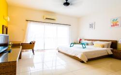 GOLD COAST MORIB by 369 Pool View
