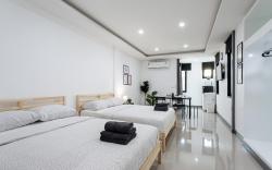 P4 Silom Large 2beds full kitchen WIFI 4-6pax