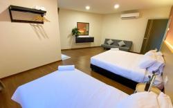 The Waterfront Apartments A301