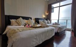 ATTIC✦ Peak of MLK Seaview Family Studio #3
