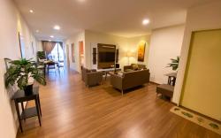 The Waterfront Apartments B102