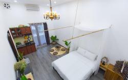 Cozy Old quater studio-balcony/netflix tv, washer