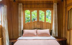 Traditional Thai Wooden House - Lux King Size