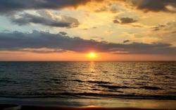 Bella's Beach Resort - Right on the Beach (A)!