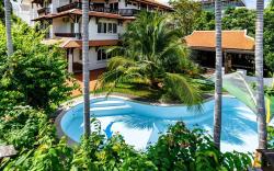 Ngói Casa - Beachfront Villa