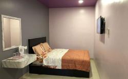 Benut HomeStay ( SRI TANJUNG)