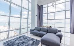 Maritime Luxury Penthouse Suite By The Sea