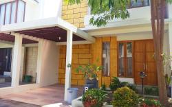 Omah Dixy Family Homestay by FH Stay