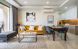 BIG 3BR APT,  City  Riverview, Free Pool