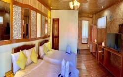 Comfort Quadruple Room (beach front area)