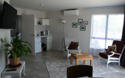 AHAVA Bed & Breakfast