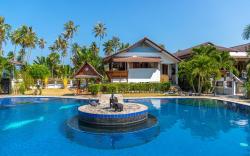 Baan Pumichai Renthouse green apartment