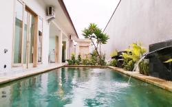 Villa Santika, 2 BR Private Villa near Lovina