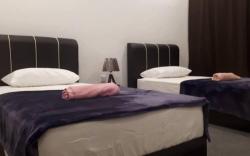 COMFORTABLE STAY ROOM 2
