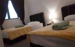 COMFORTABLE STAY ROOM 4