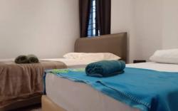 COMFORTABLE STAY ROOM 7