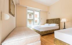 Victoria Familia Apartments