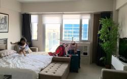 A place to stay near the airport w/ amazing view.