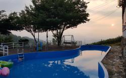 Danyang Mountain Pension