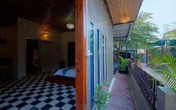 Old Khmer House 1Bed + Breakfast