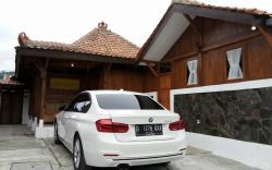 Villa Kayu Cikole Lembang Bandung (Wisata Alam)