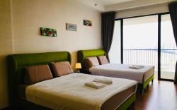 Luxury Seaview Studio for 4 with Balcony