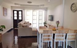 Lovely house with Garden & Kitchen @Nimman