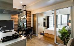  Charming 1BR  Suite @ Acqua Livingstone +Netflix 