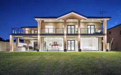 River Devine Murray Bridge Entire Home.