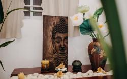 TAM HOMESTAY - ONE BEDROOM W/ LIVING ROOM