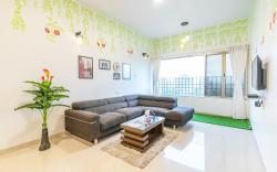 Stay in a 4 BHK near Jio World Drive, Bandra 