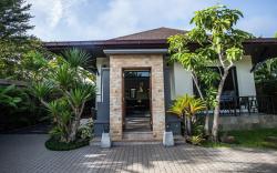Baan Pinya Cosy Executive Bungalow