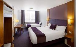 Premier Inn Edinburgh - Princes Street