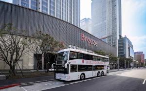 台北-大稻埕雙層餐車懷舊台式料理| 全透明玻璃餐車 多語系導覽系統